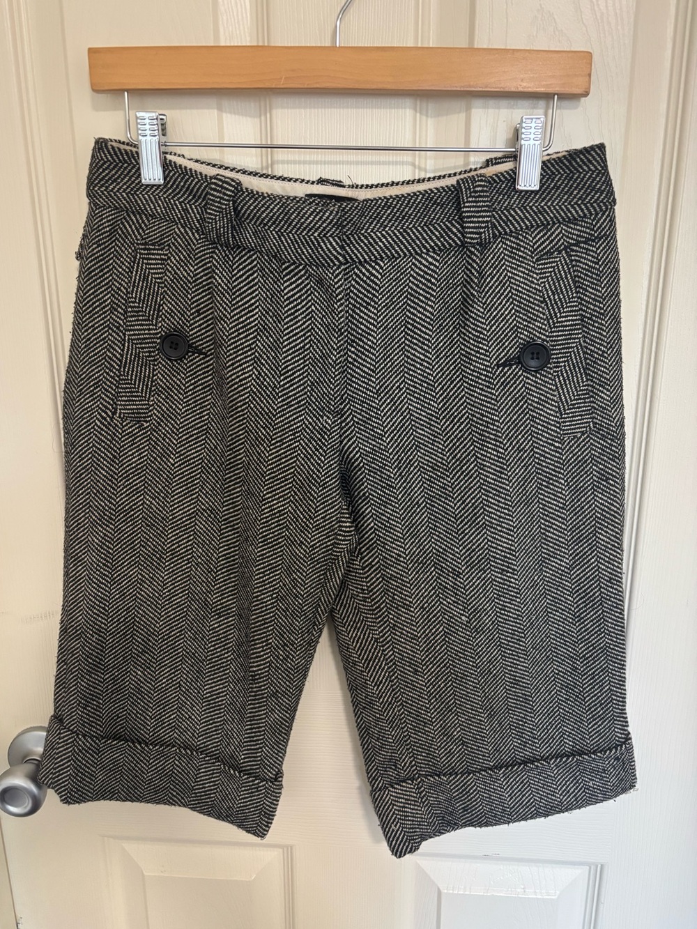 Taikonku Herringbone Wool-Blend Tailored Shorts – Size 4